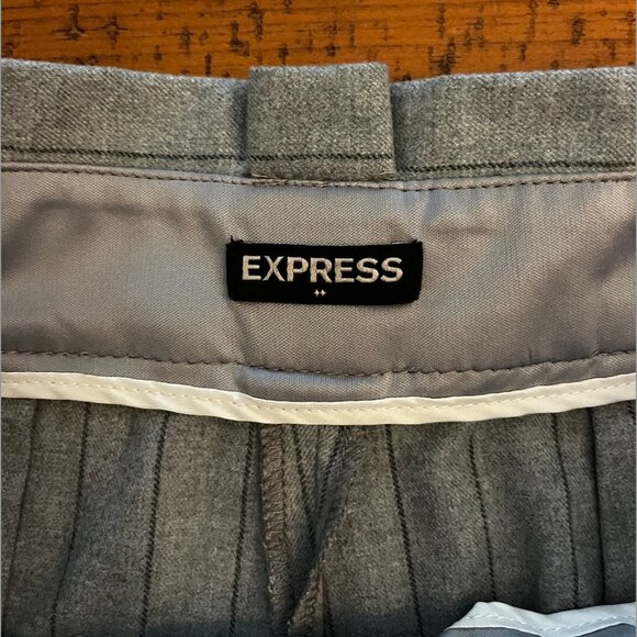 Express grey pinstripe dress pants with removable belt detail - Picture 3 of 6